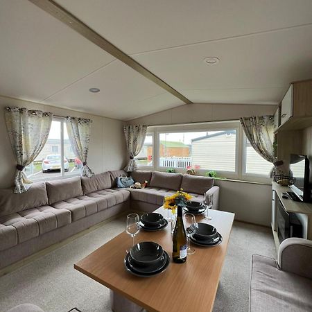 Luxurious Three Bedroom Caravan Jaywick Sands Экстерьер фото