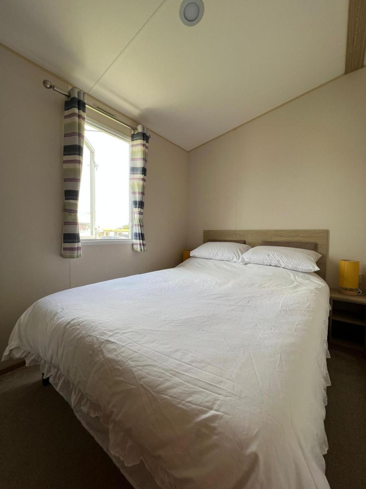 Luxurious Three Bedroom Caravan Jaywick Sands Экстерьер фото
