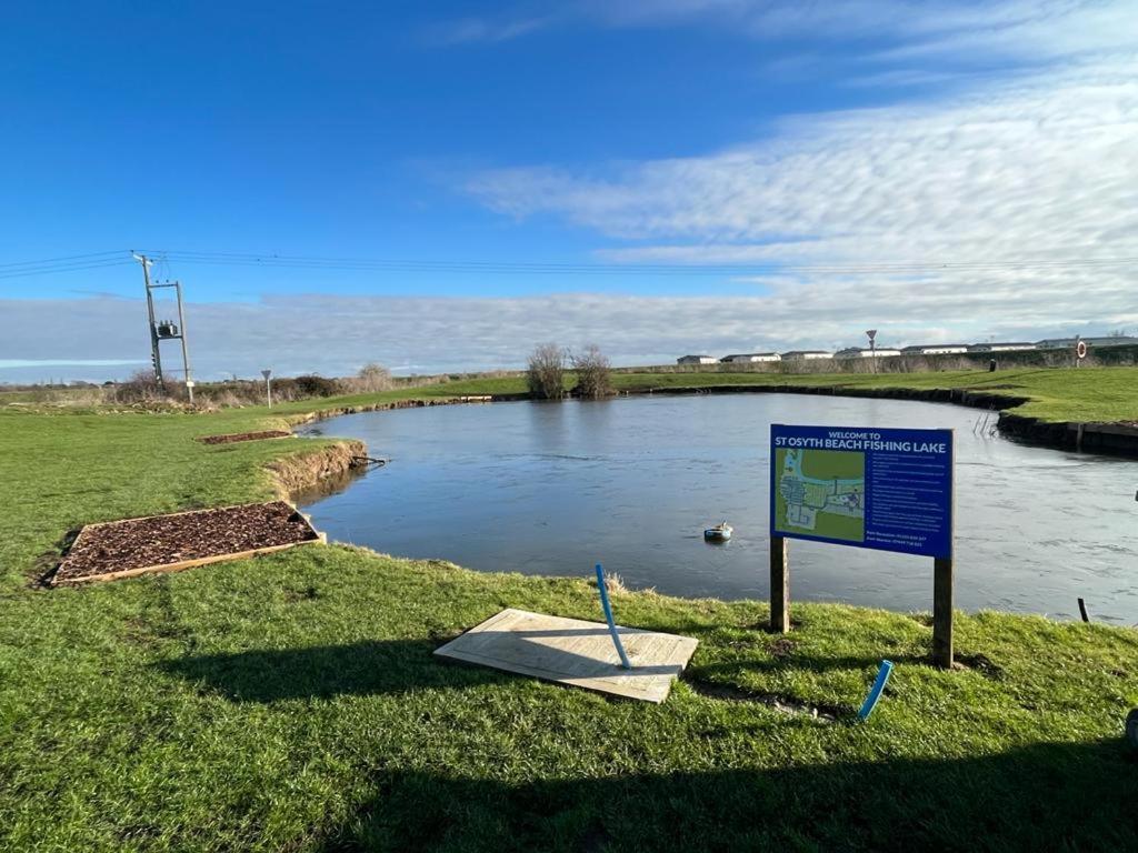 Luxurious Three Bedroom Caravan Jaywick Sands Экстерьер фото