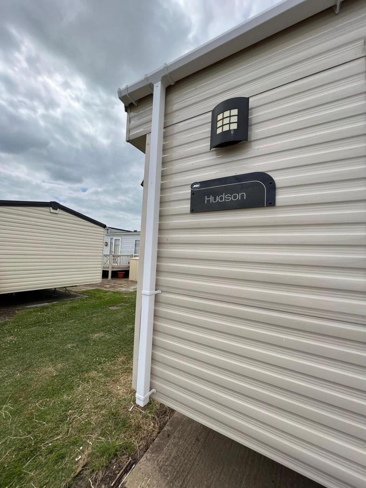 Luxurious Three Bedroom Caravan Jaywick Sands Экстерьер фото